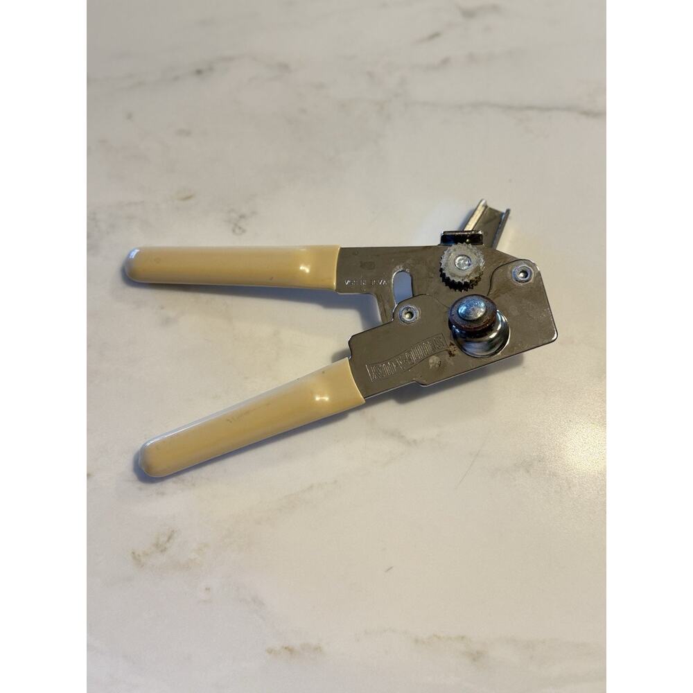 Vintage Swing-A-Way Manual Can Opener | Early Model Cream Handle | Made in USA